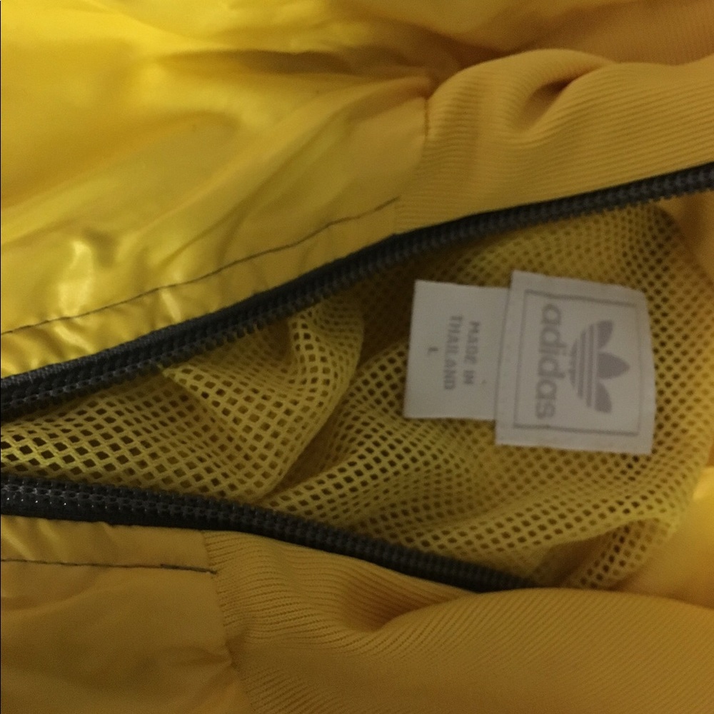 Adidas wind breaker. Light weight jacket.